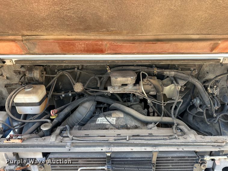 image for item EJ4475 1999 Chevrolet  delivery truck