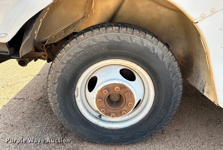 image for item EJ4475 1999 Chevrolet  delivery truck