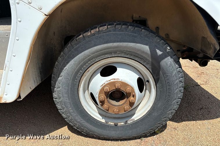 image for item EJ4475 1999 Chevrolet  delivery truck