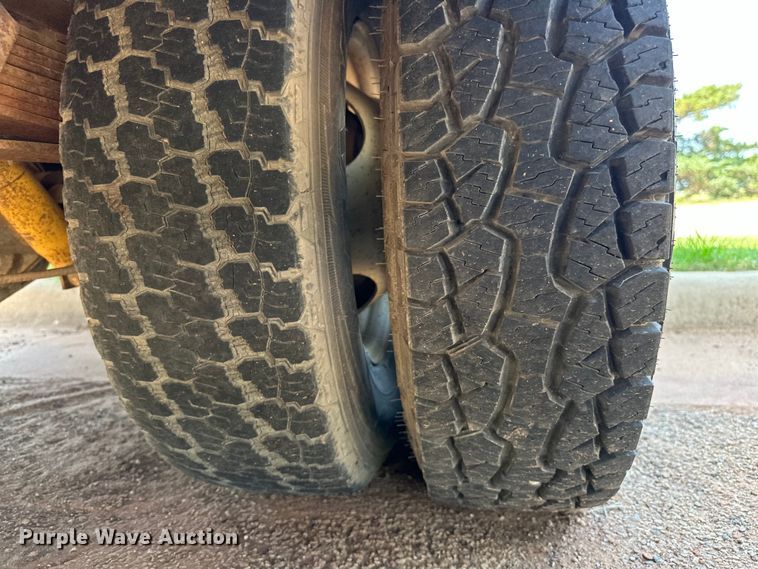 image for item EJ4475 1999 Chevrolet  delivery truck