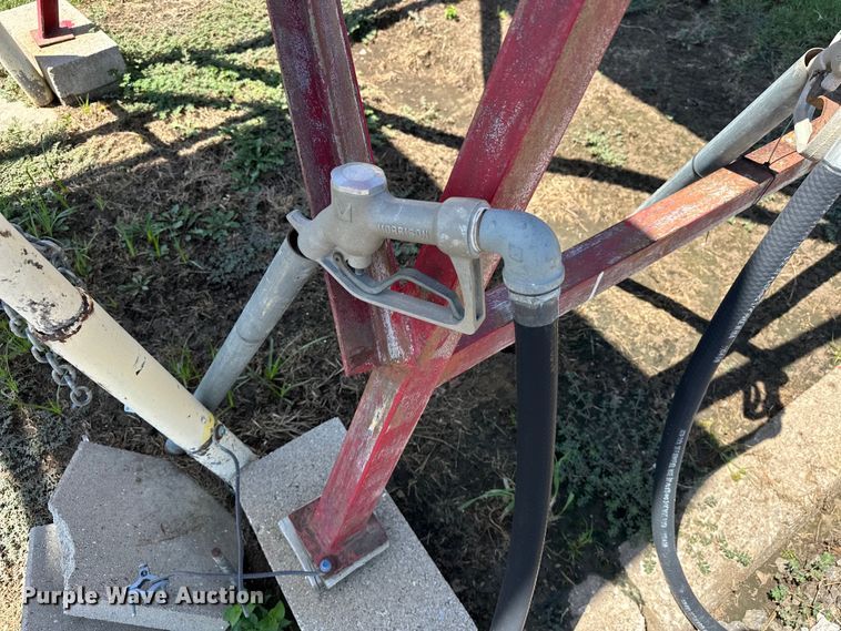 image for item EJ8861 (2) fuel tanks