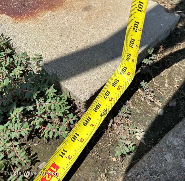 image for item EJ8861 (2) fuel tanks