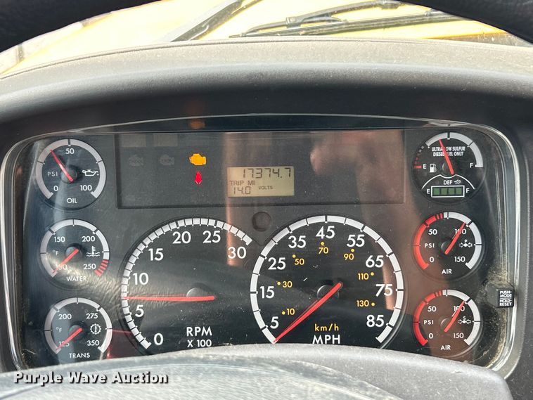 image for item EK3046 2014 Thomas Built Saf-T-Liner C2 school bus