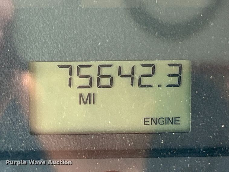 image for item EK3046 2014 Thomas Built Saf-T-Liner C2 school bus