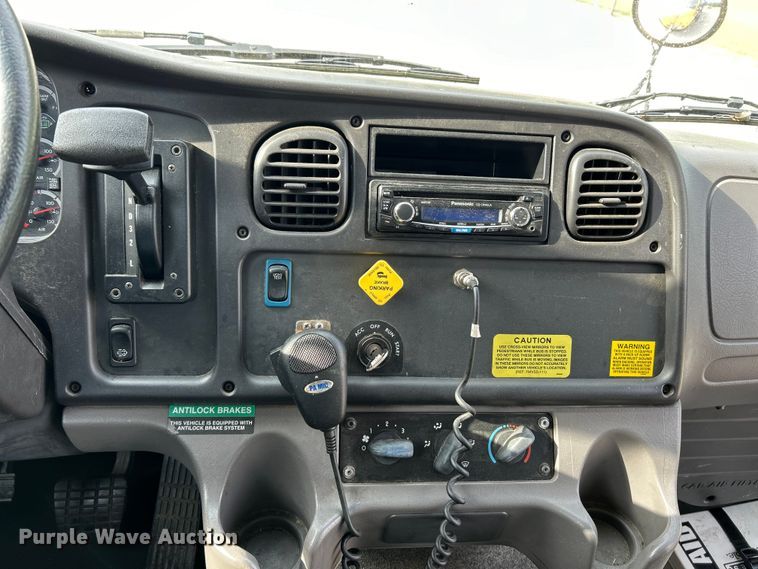 image for item EK3046 2014 Thomas Built Saf-T-Liner C2 school bus