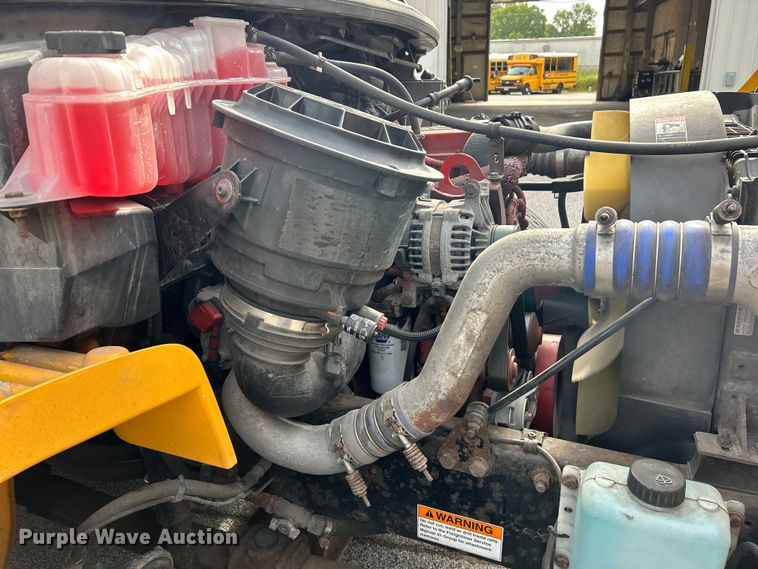 image for item EK3046 2014 Thomas Built Saf-T-Liner C2 school bus