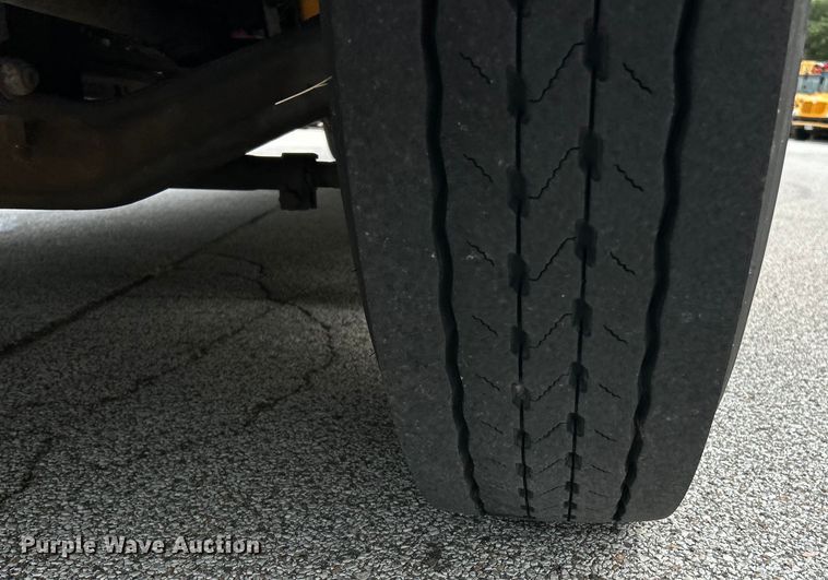 image for item EK3046 2014 Thomas Built Saf-T-Liner C2 school bus