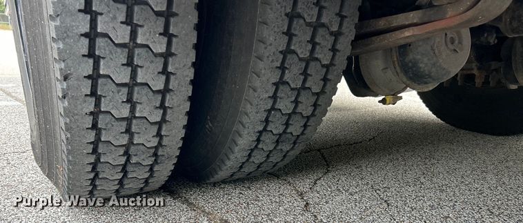 image for item EK3046 2014 Thomas Built Saf-T-Liner C2 school bus