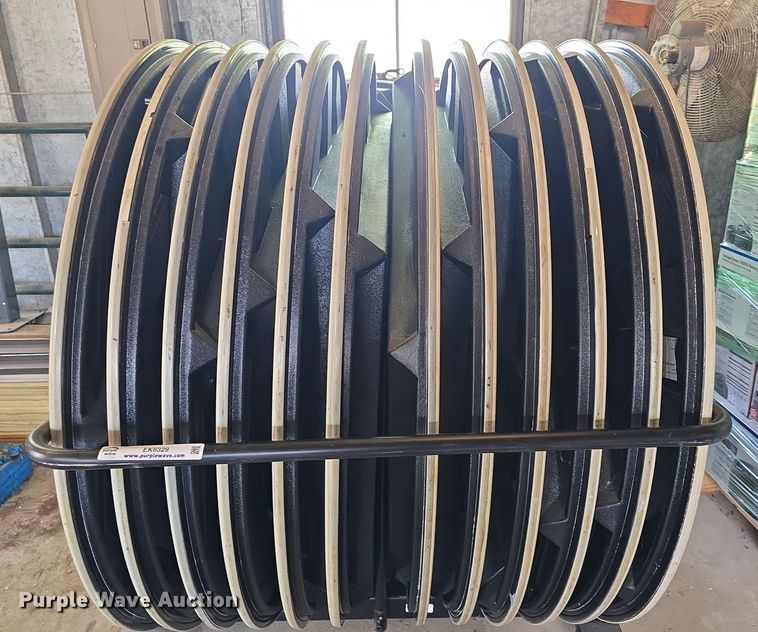 image for item EK6329 (16) round tables