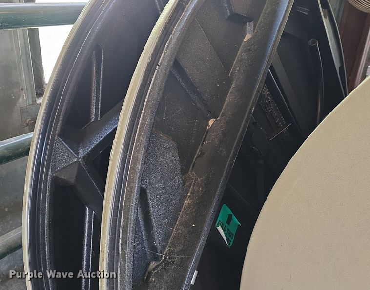 image for item EK6329 (16) round tables