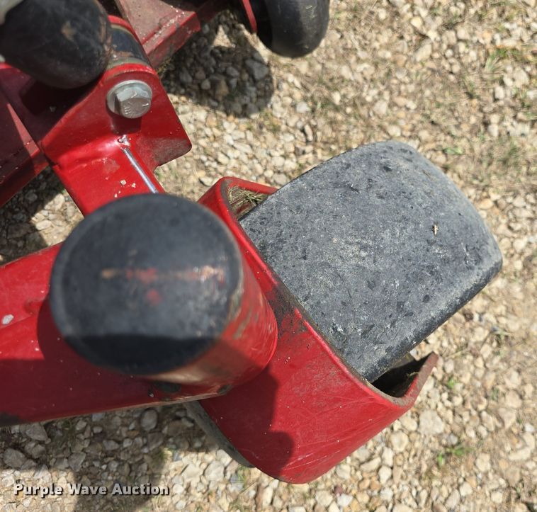 image for item EK6332 Ferris IS 3200Z ZTR lawn mower