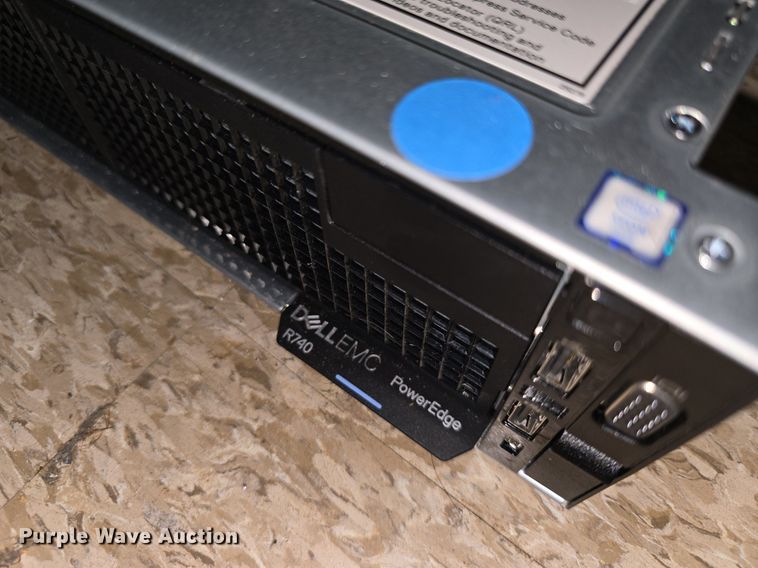 image for item EK6340 (3) Dell servers