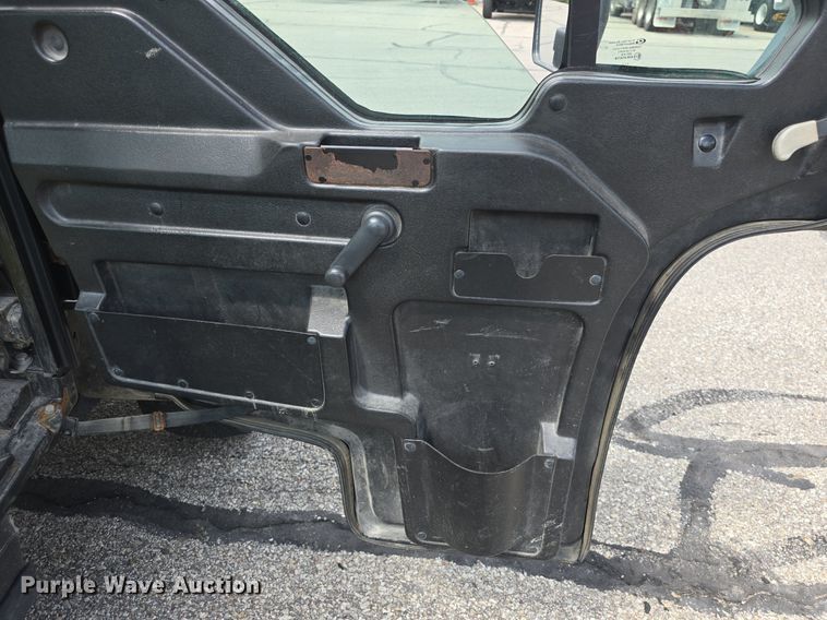 image for item EK6349 2019 John Deere  HPX615E utility vehicle