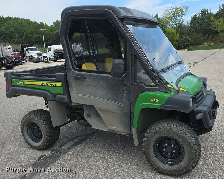 image for item EK6351 2013 John Deere  625i utility vehicle