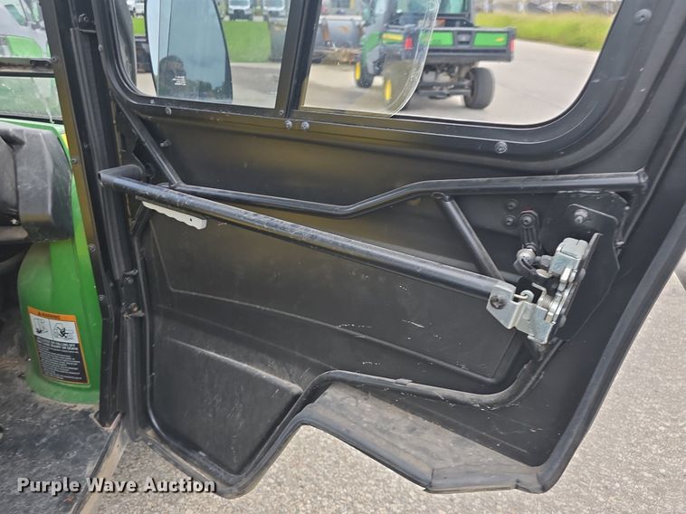 image for item EK6351 2013 John Deere  625i utility vehicle