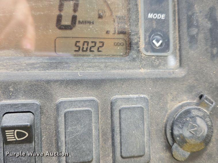 image for item EK6351 2013 John Deere  625i utility vehicle