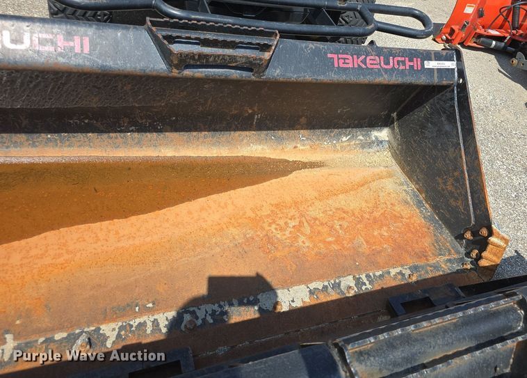 image for item EK6353 2018 Paladin skid steer bucket