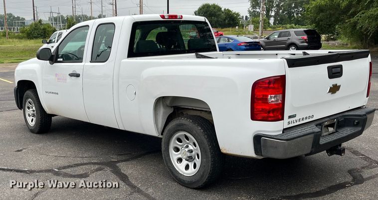 image for item EL8993 2011 Chevrolet Silverado 1500 Ext. Cab pickup truck
