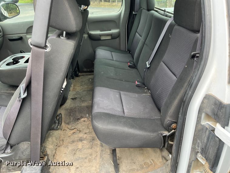 image for item EL8993 2011 Chevrolet Silverado 1500 Ext. Cab pickup truck