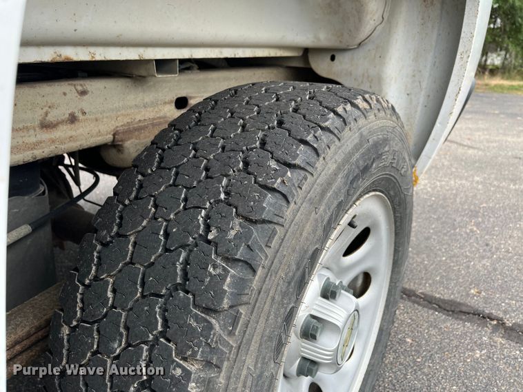 image for item EL8993 2011 Chevrolet Silverado 1500 Ext. Cab pickup truck