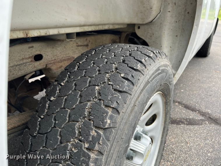 image for item EL8993 2011 Chevrolet Silverado 1500 Ext. Cab pickup truck