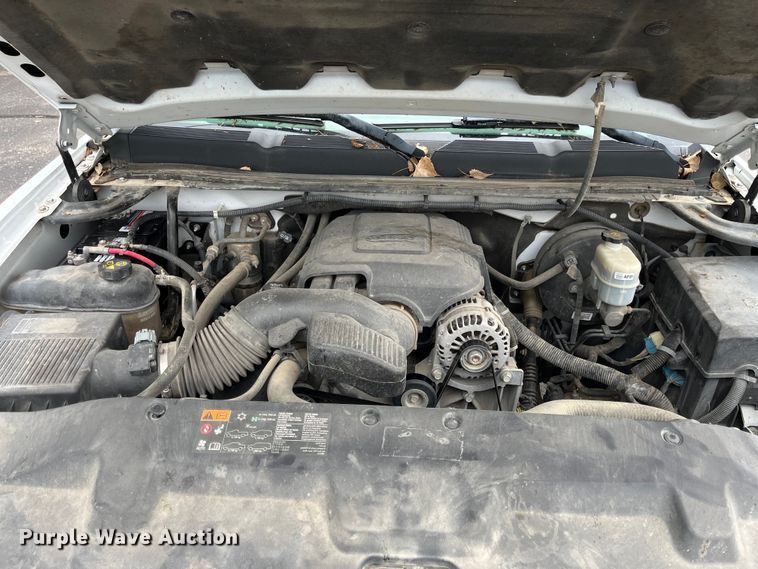 image for item EL8994 2011 Chevrolet Silverado 1500 Ext. Cab pickup truck