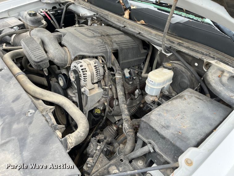 image for item EL8994 2011 Chevrolet Silverado 1500 Ext. Cab pickup truck