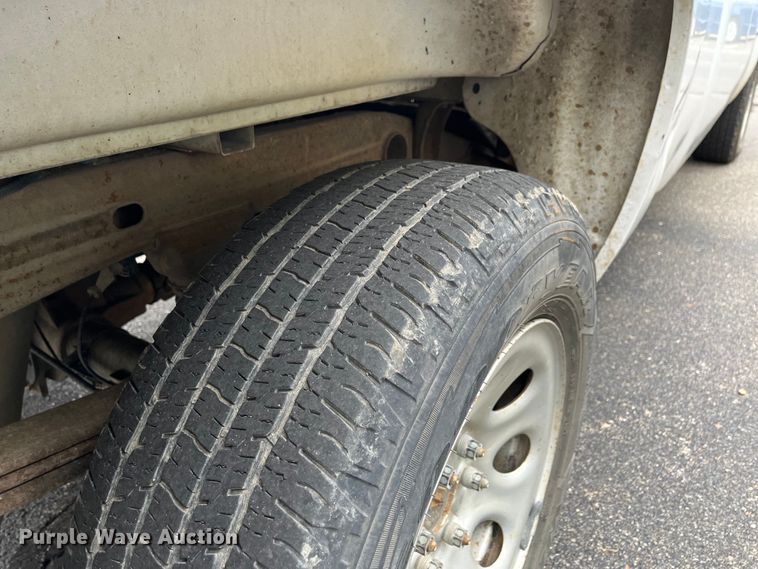 image for item EL8994 2011 Chevrolet Silverado 1500 Ext. Cab pickup truck