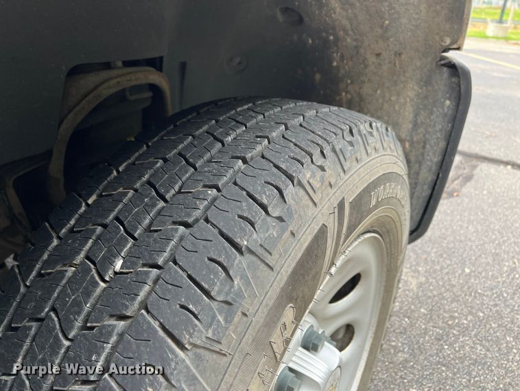 image for item EL8994 2011 Chevrolet Silverado 1500 Ext. Cab pickup truck