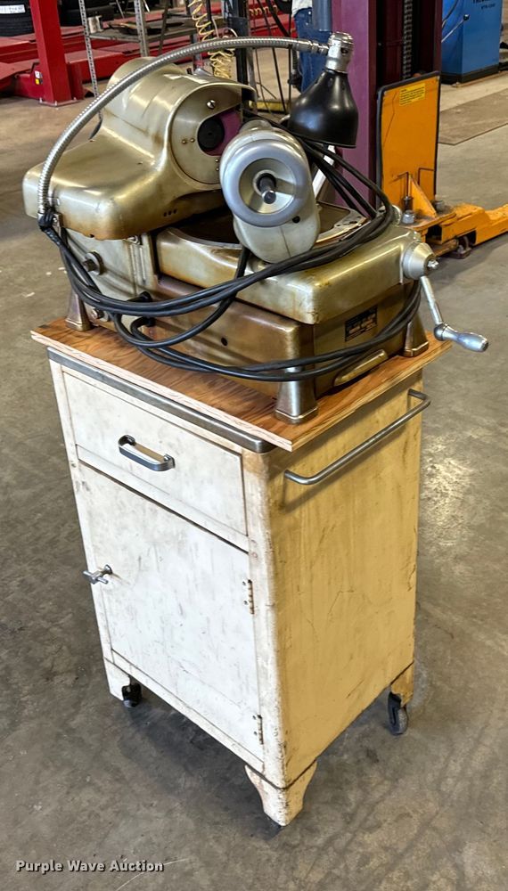 image for item LF9972 Black & Decker TG valve refacer