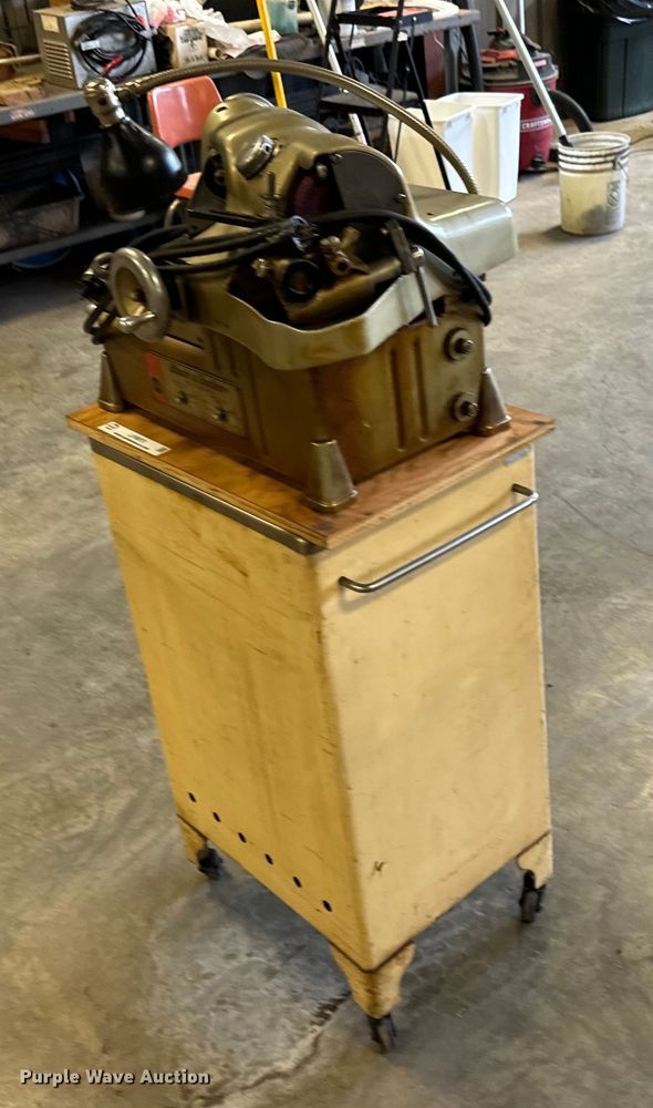 image for item LF9972 Black & Decker TG valve refacer