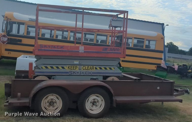 image for item NG9873 Skyjack SJIII 3220 scissor lift with trailer