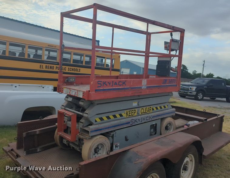 image for item NG9873 Skyjack SJIII 3220 scissor lift with trailer