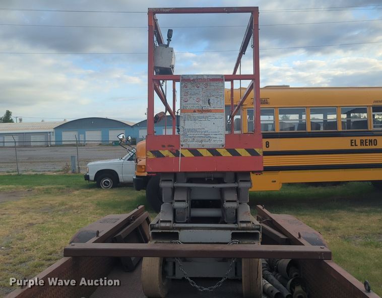 image for item NG9873 Skyjack SJIII 3220 scissor lift with trailer