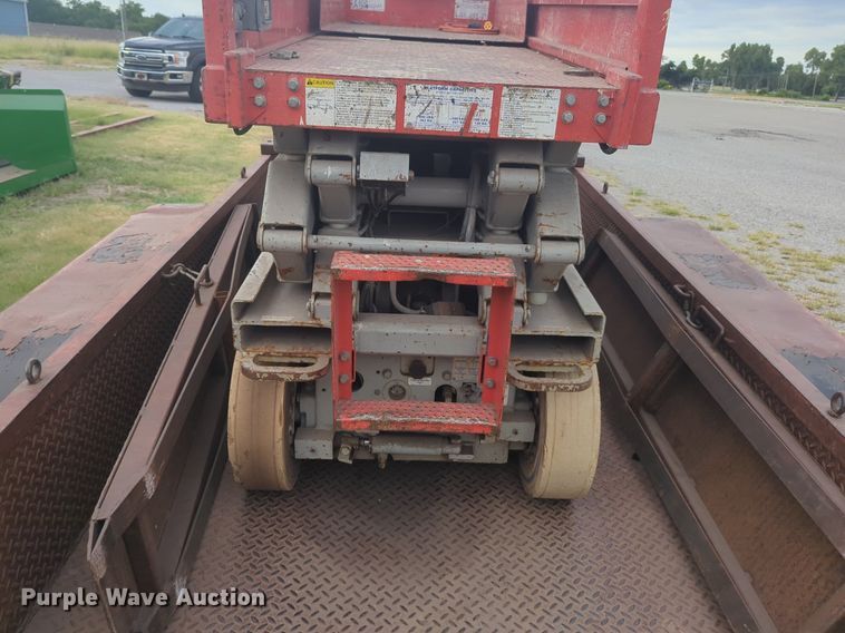 image for item NG9873 Skyjack SJIII 3220 scissor lift with trailer