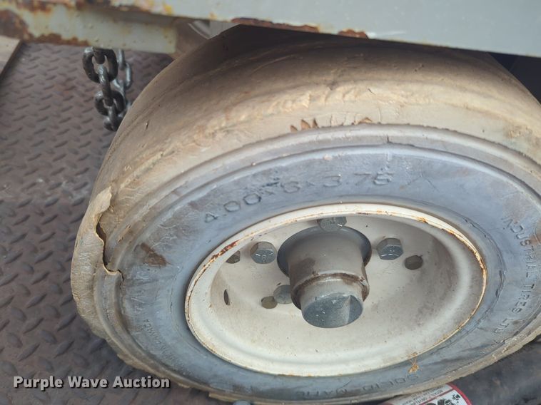 image for item NG9873 Skyjack SJIII 3220 scissor lift with trailer