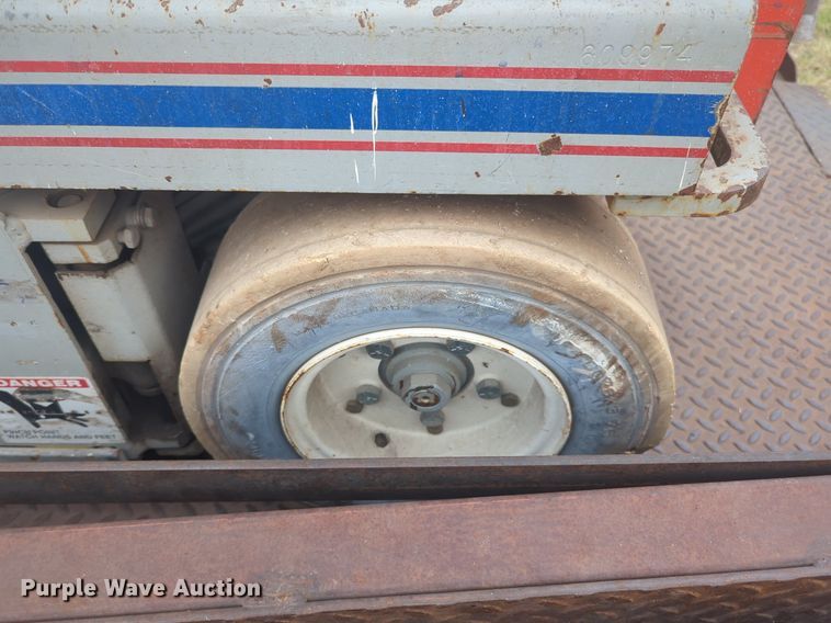 image for item NG9873 Skyjack SJIII 3220 scissor lift with trailer