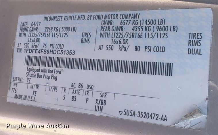 image for item NG9925 2017 Ford Econoline E450 Super Duty shuttle bus