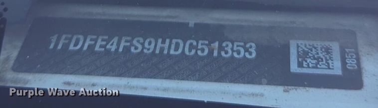 image for item NG9925 2017 Ford Econoline E450 Super Duty shuttle bus