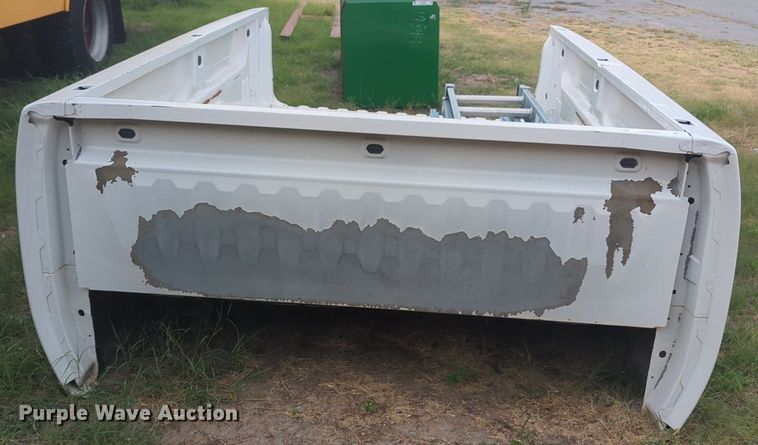 image for item NG9932 Chevrolet pickup truck bed