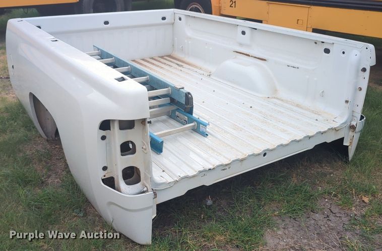 image for item NG9932 Chevrolet pickup truck bed