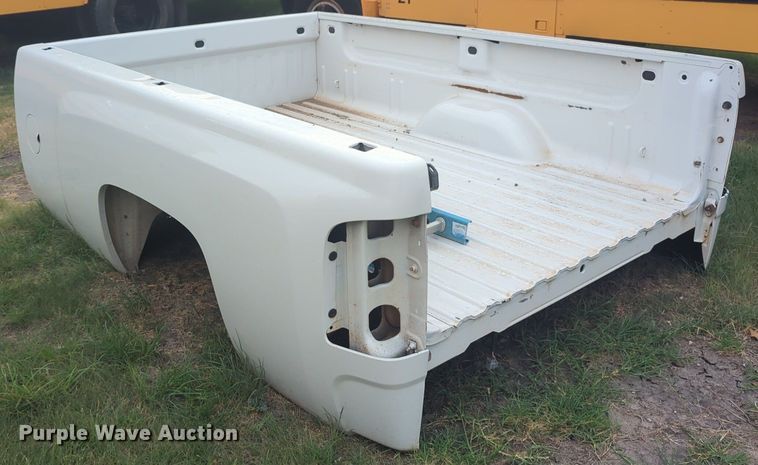 image for item NG9932 Chevrolet pickup truck bed
