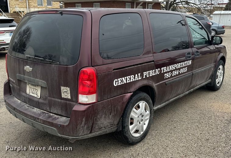 image for item NJ9444 2008 Chevrolet Uplander LS van