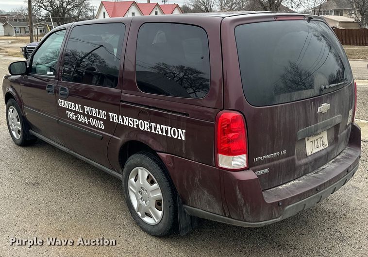image for item NJ9444 2008 Chevrolet Uplander LS van