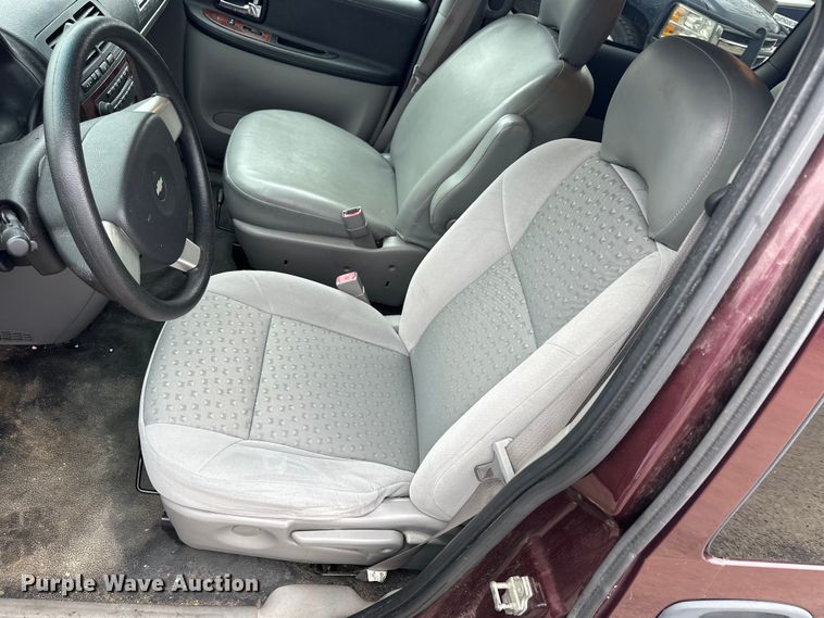 image for item NJ9444 2008 Chevrolet Uplander LS van