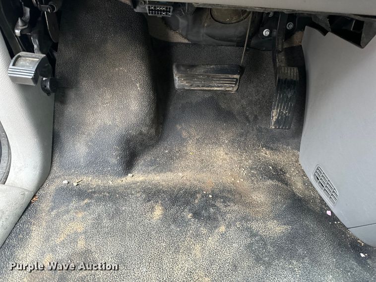 image for item NJ9444 2008 Chevrolet Uplander LS van