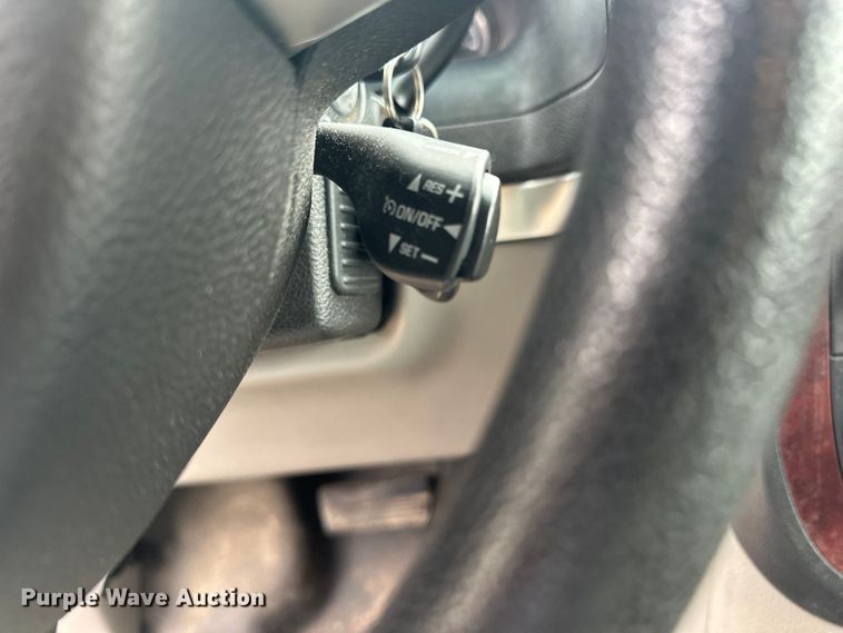 image for item NJ9444 2008 Chevrolet Uplander LS van