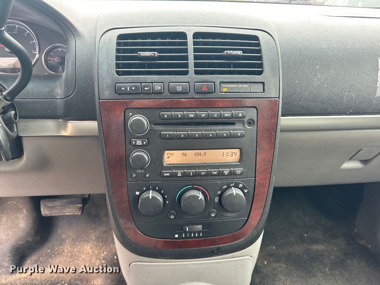 image for item NJ9444 2008 Chevrolet Uplander LS van