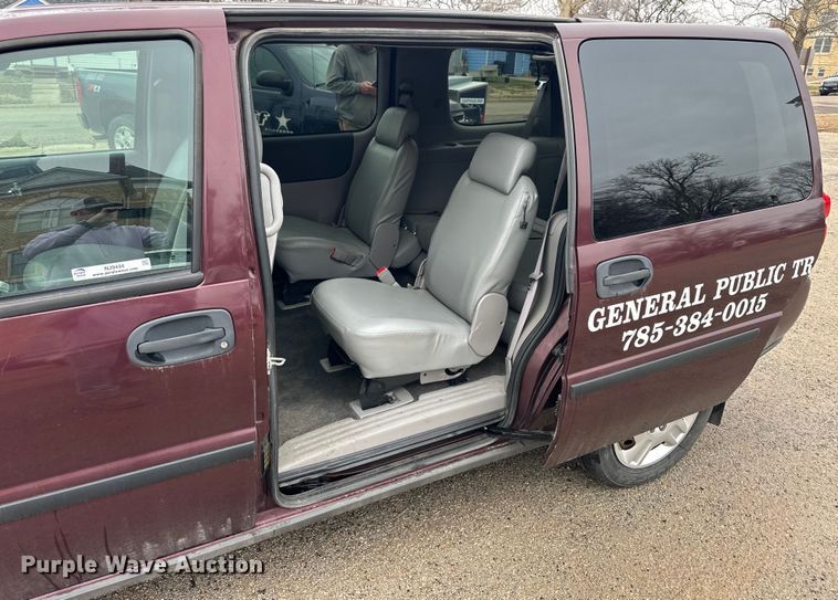 image for item NJ9444 2008 Chevrolet Uplander LS van