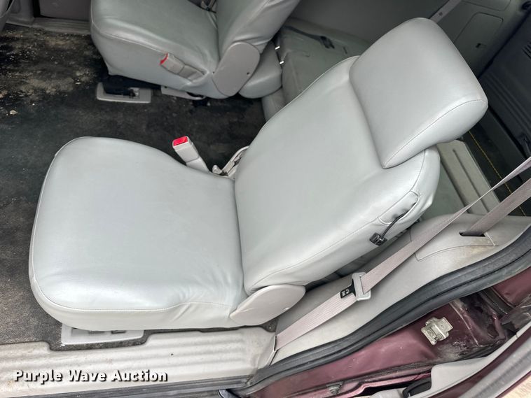 image for item NJ9444 2008 Chevrolet Uplander LS van